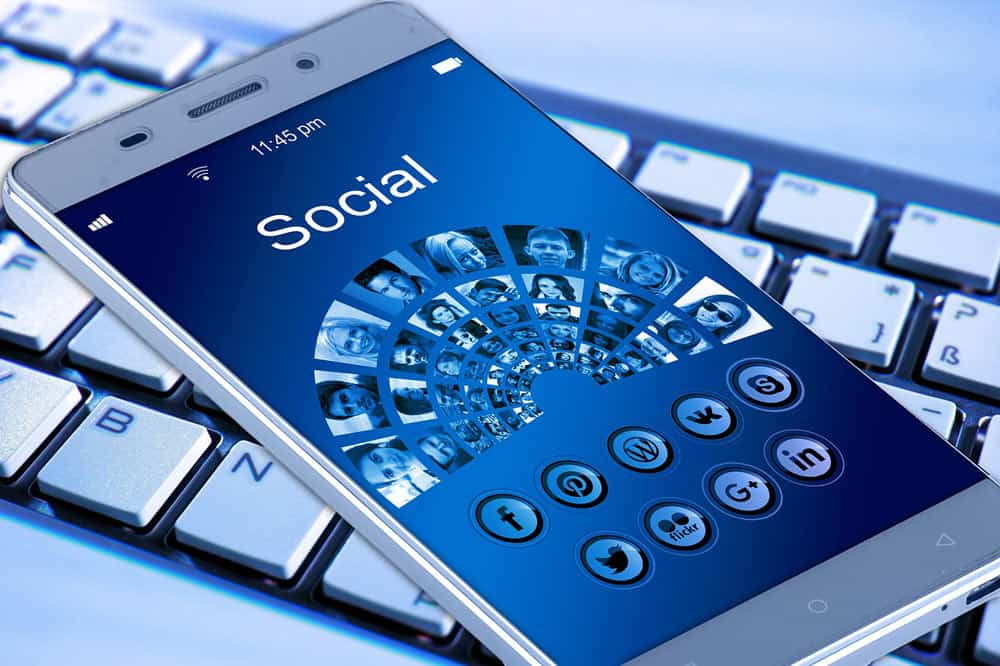 social media phone marketing