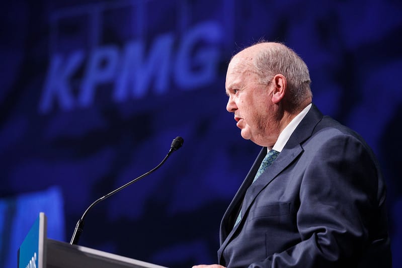 Former Finance Minister Michael Noonan picked up a special accolade at the inaugural FS Awards this afternoon, receiving the Pádraig Ó hUiginn Outstanding Contribution to Financial Services Award. Picture Andres Poveda